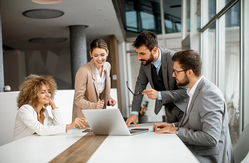 Solicite seu sistema, personalize rapidamente e comece a operar no mesmo dia.